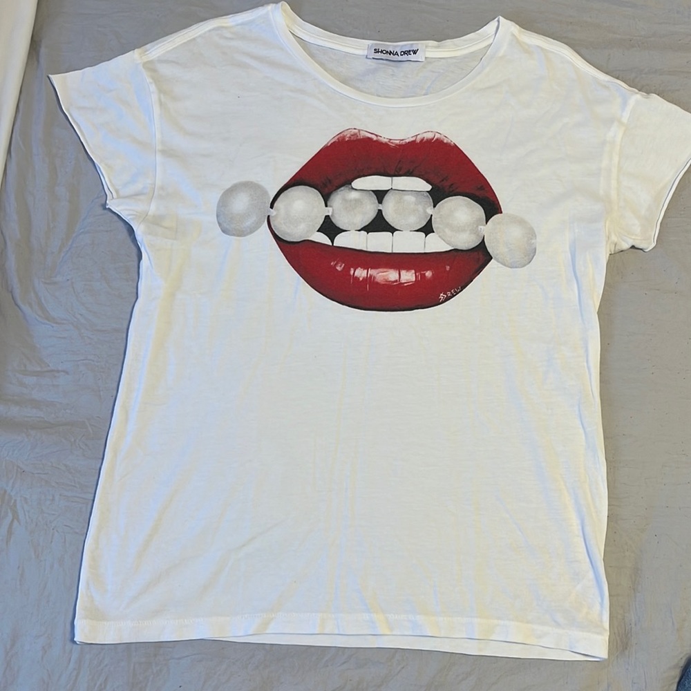 Shonna Drew Pearl Lips Graphic T-Shirt